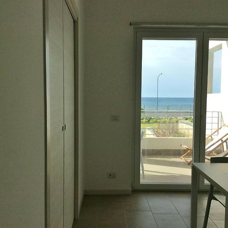 Appartamenti Vacanze Villa Meo Villafranca Tirrena Bagian luar foto