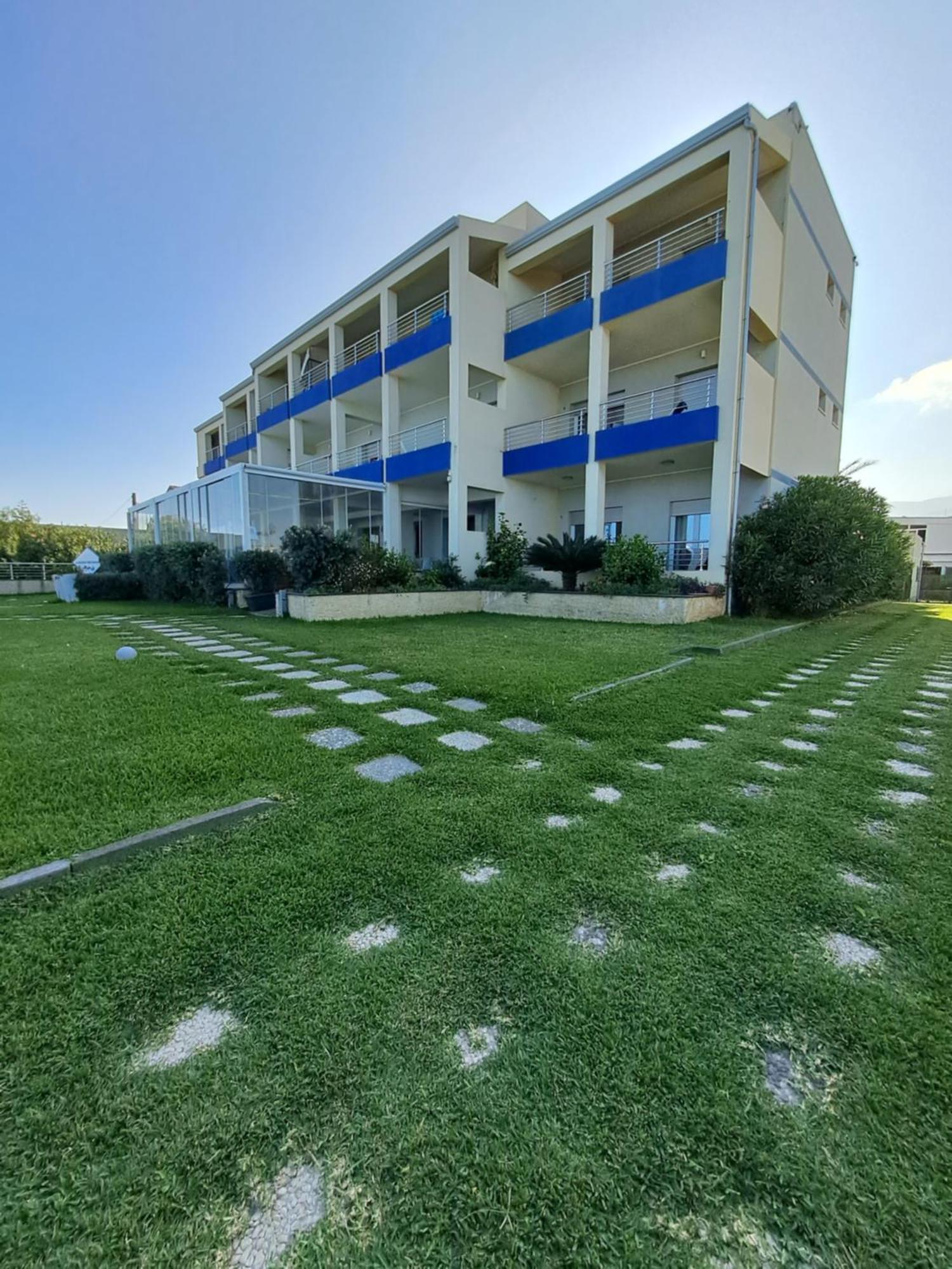 Appartamenti Vacanze Villa Meo Villafranca Tirrena Bagian luar foto