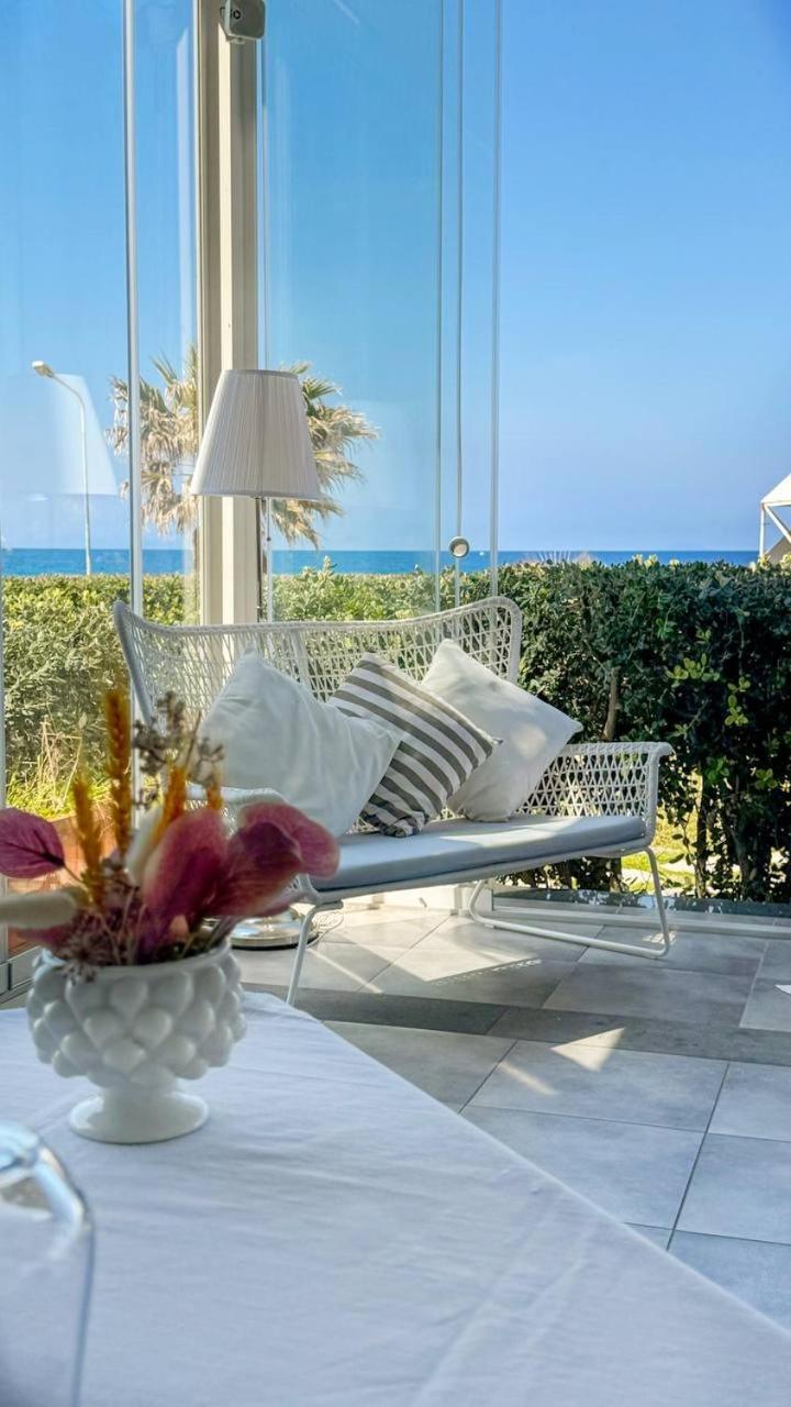 Appartamenti Vacanze Villa Meo Villafranca Tirrena Bagian luar foto