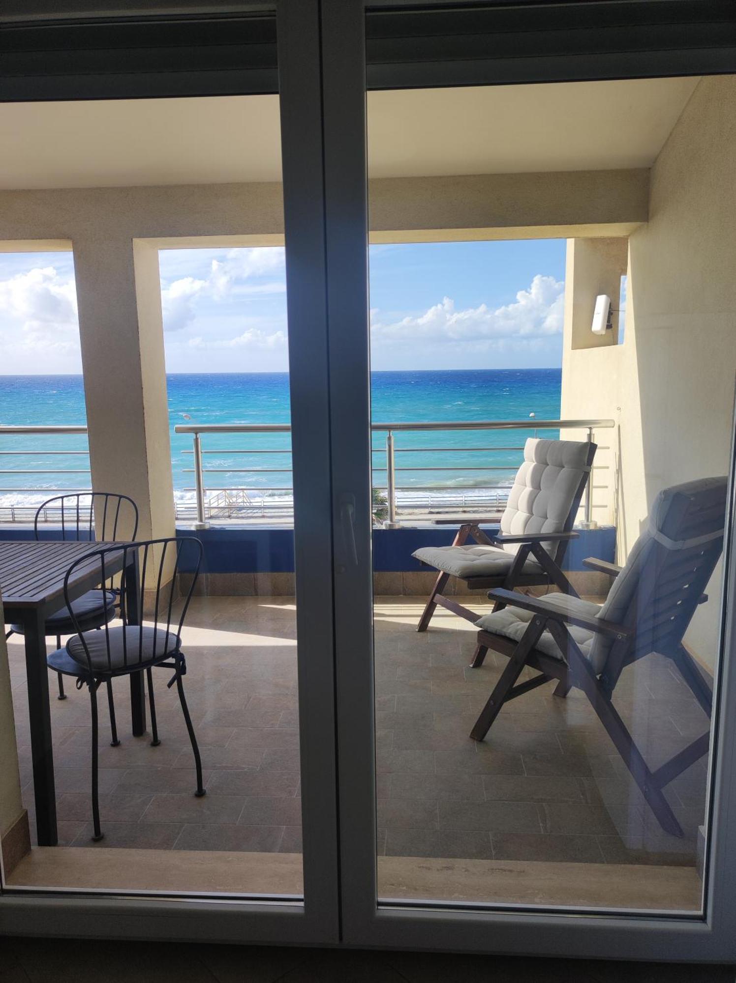 Appartamenti Vacanze Villa Meo Villafranca Tirrena Bagian luar foto