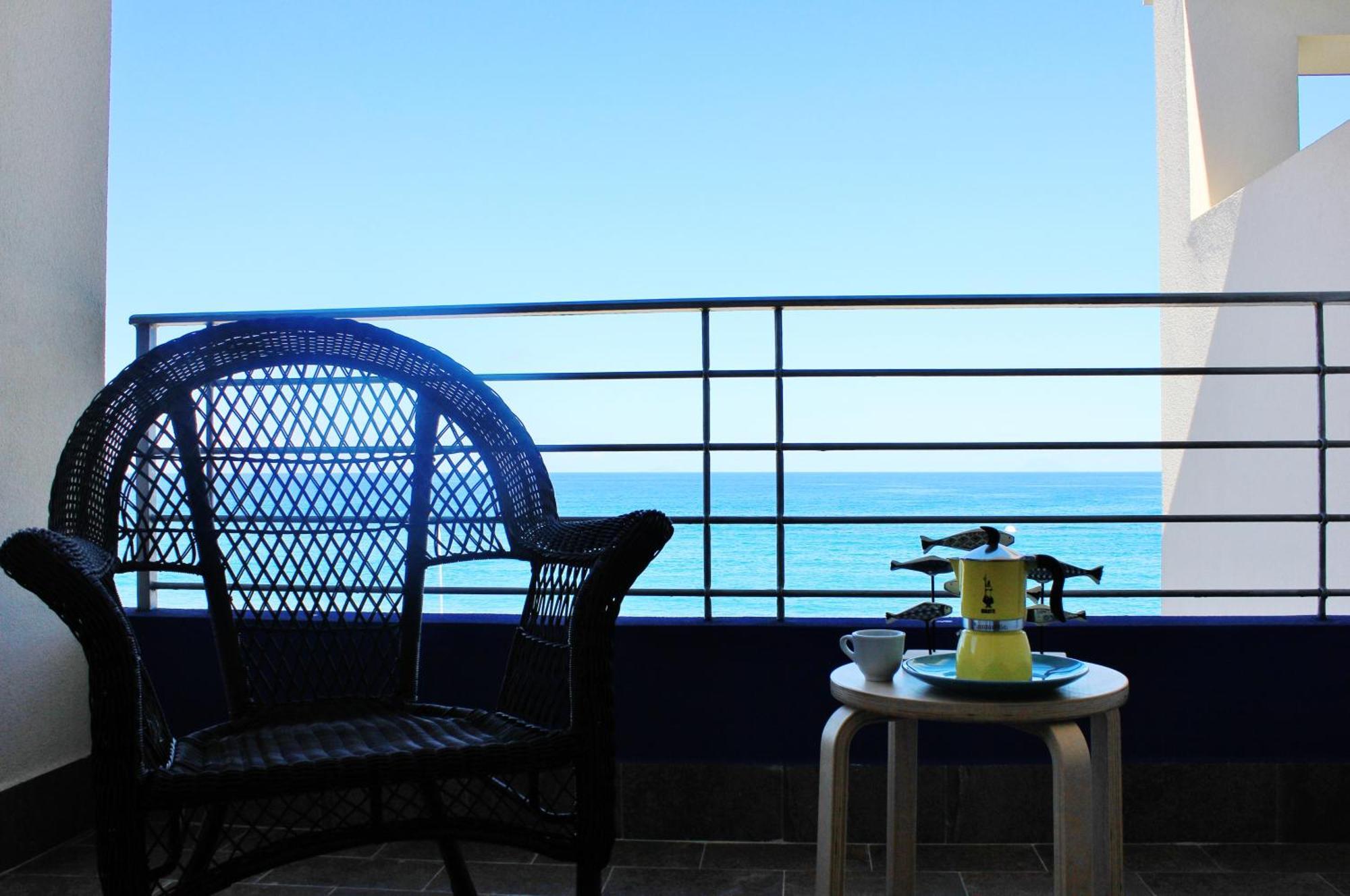 Appartamenti Vacanze Villa Meo Villafranca Tirrena Bagian luar foto