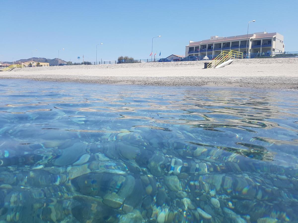 Appartamenti Vacanze Villa Meo Villafranca Tirrena Bagian luar foto